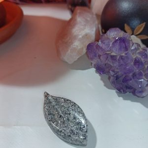 Orgonita Auténtica / Electronite Hoja Alargada decorativa punta