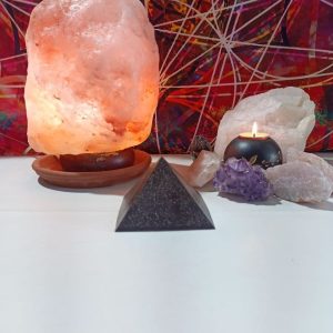 Orgonita Auténtica VIRUTA DE HIERRO Pirámide Grande 4 lados