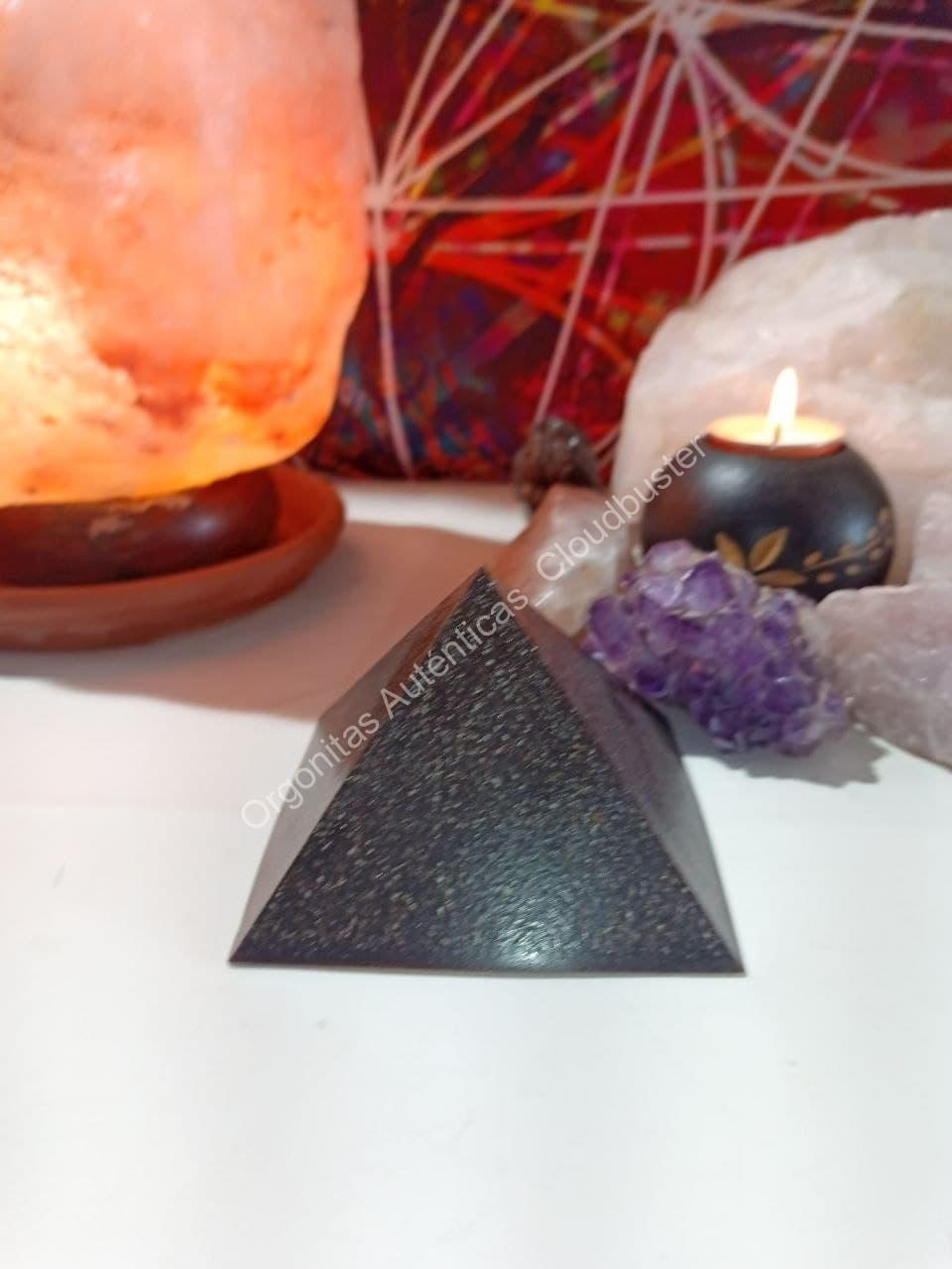 Orgonita Auténtica VIRUTA DE HIERRO Pirámide Grande 4 lados - Imagen 2