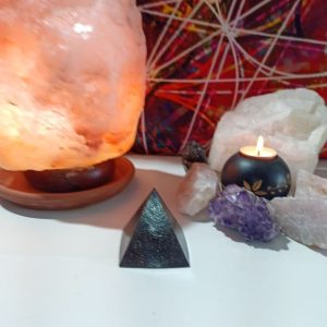 Orgonita Auténtica VIRUTA DE HIERRO Pirámide mediana 4 lados