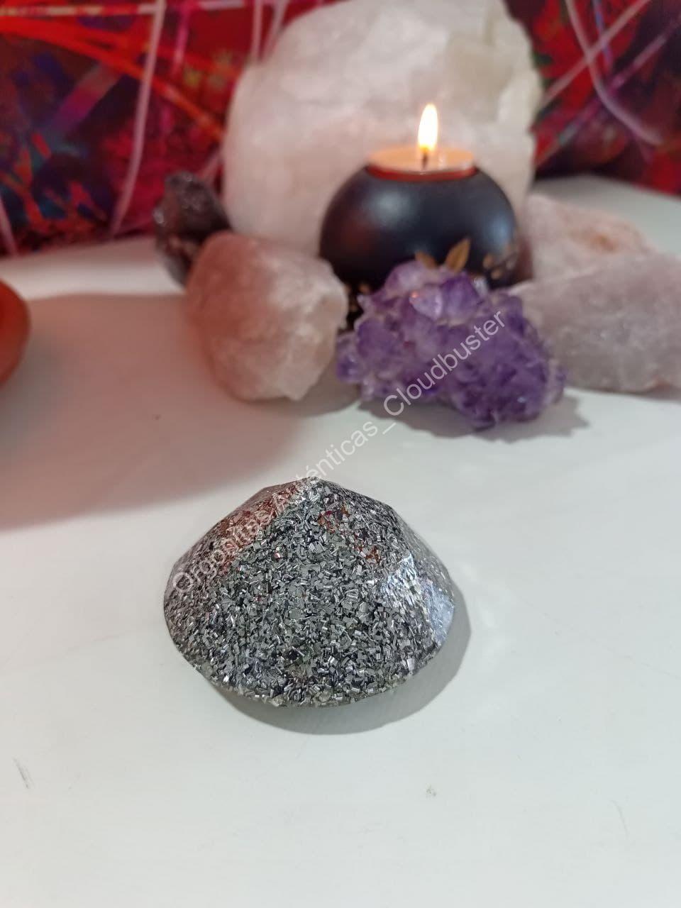 Orgonita Auténtica / Electronite Pirámide formato diamante Grande - Imagen 3