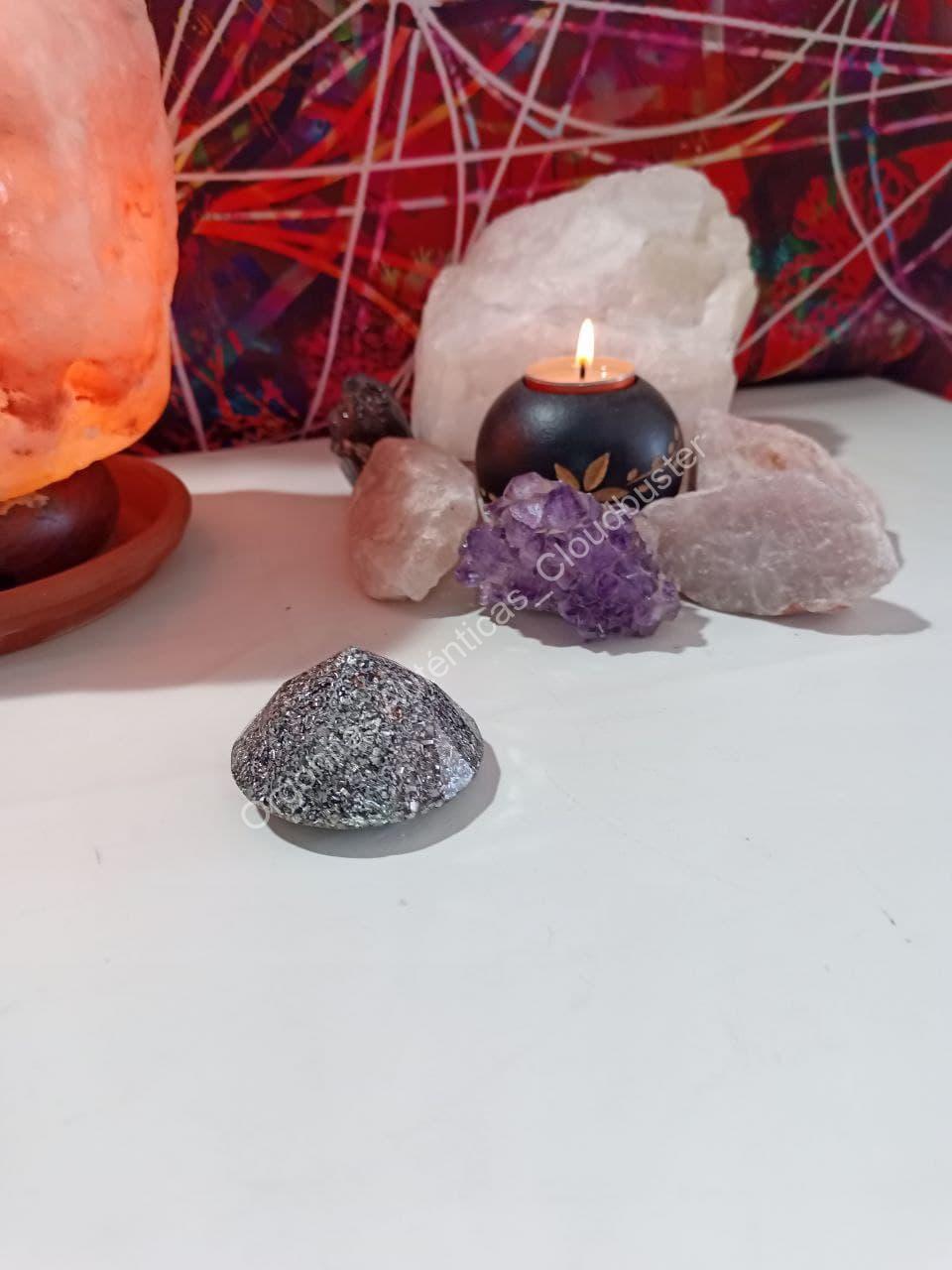 Orgonita Auténtica / Electronite Pirámide formato Diamante mediana