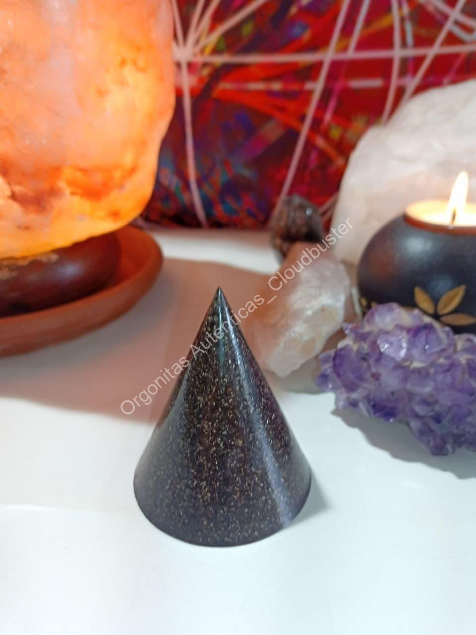 Orgonita Auténtica VIRUTA DE HIERRO Pirámide cono