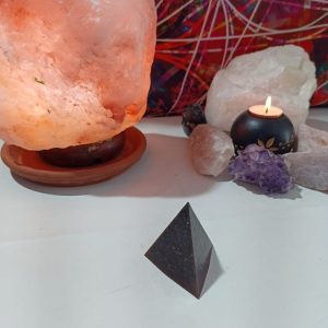 Orgonita Auténtica VIRUTA DE HIERRO Pirámide 3 lados