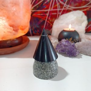 Orgonita Auténtica VIRUTA ALUMINIO con punta de Magnetita Pirámide Cono pequeña