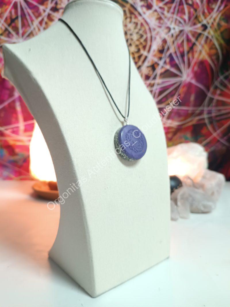 Orgonita Auténtica / Electronite Colgante o llavero Chakra Corona formato Semicirculo - Imagen 4