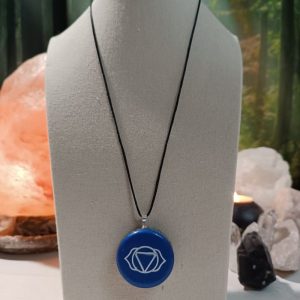 Orgonita Auténtica / Electronite Colgante o llavero Chakra Tercer Ojo formato Semicírculo