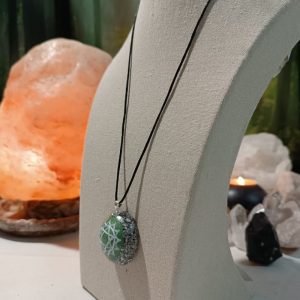 Orgonita Auténtica / Electronite Colgante o llavero Chakra Corazón o Cardíaco formato Semiesfera