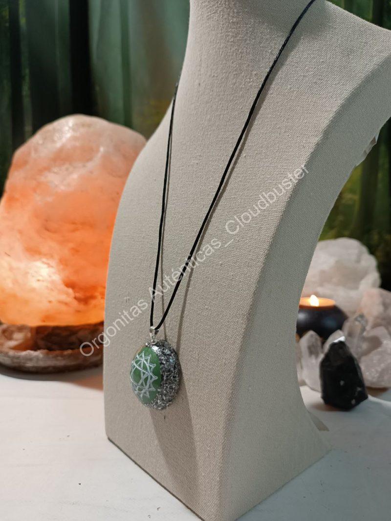 Orgonita Auténtica / Electronite Colgante o llavero Chakra Corazón o Cardíaco formato Semiesfera - Imagen 3