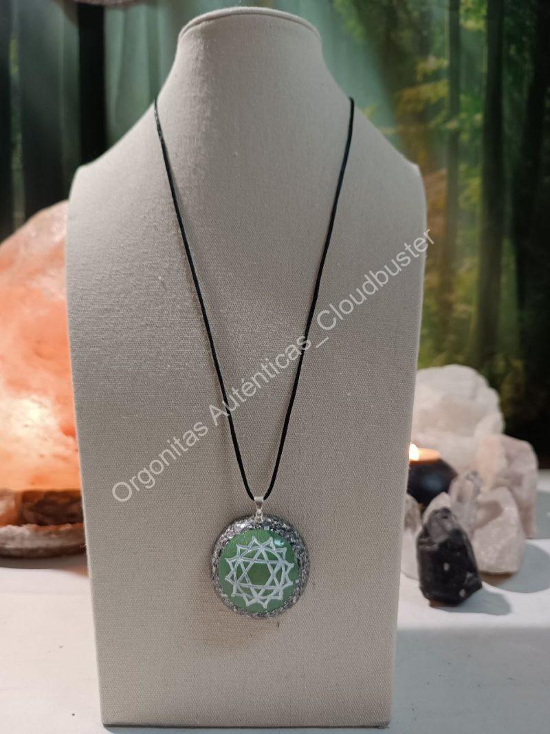 Orgonita Auténtica / Electronite Colgante o llavero Chakra Corazón o Cardíaco formato Semiesfera