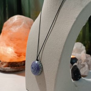 Orgonita Auténtica / Electronite Colgante o llavero Chakra Corona formato Semiesfera