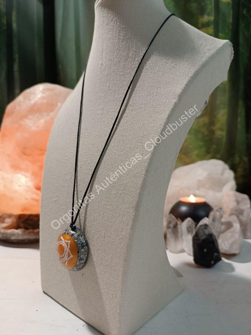 Orgonita Auténtica / Electronite Colgante o llavero Chakra Sacro formato Semiesfera - Imagen 3