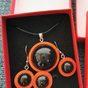 Colgante, pendientes y anillo de Shungita en madera 2 Colores