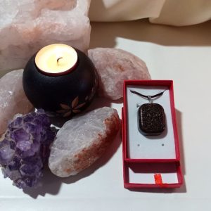 Orgonita Auténtica VIRUTA PEQUEÑA DE HIERRO colgante Cuadrado