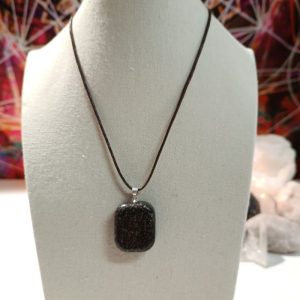 Orgonita Auténtica VIRUTA PEQUEÑA DE HIERRO colgante Cuadrado