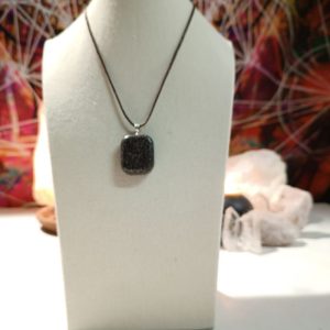 Orgonita Auténtica VIRUTA PEQUEÑA DE HIERRO colgante Cuadrado