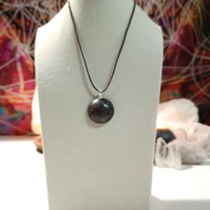 Orgonita Auténtica VIRUTA PEQUEÑA DE HIERRO colgante Semicírculo Pequeño