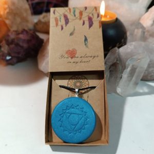 Orgonita Auténtica / Electronite Colgante o llavero Chakra de Garganta formato Semicirculo