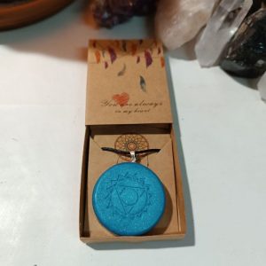 Orgonita Auténtica / Electronite Colgante o llavero Chakra de Garganta formato Semicirculo