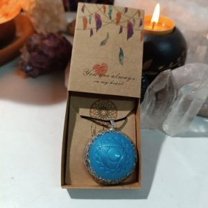 Orgonita Auténtica / Electronite Colgante o llavero Chakra de Garganta formato Semiesfera