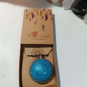 Orgonita Auténtica / Electronite Colgante o llavero Chakra de Garganta formato Semiesfera