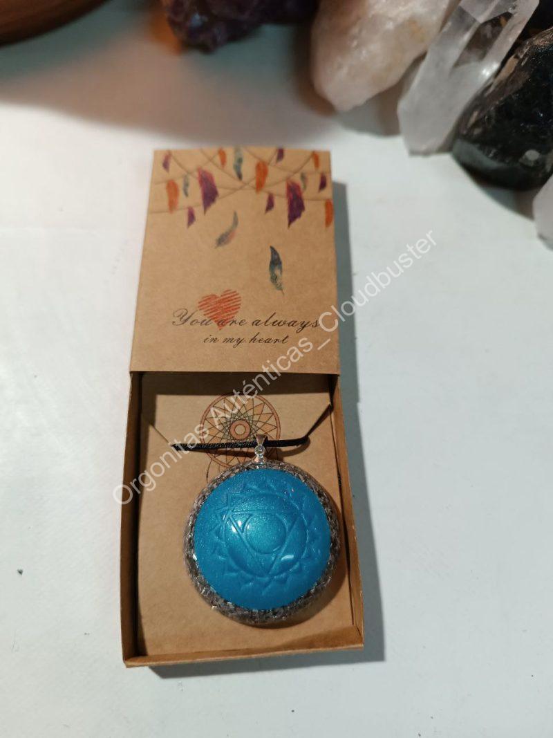 Orgonita Auténtica / Electronite Colgante o llavero Chakra de Garganta formato Semiesfera - Imagen 5