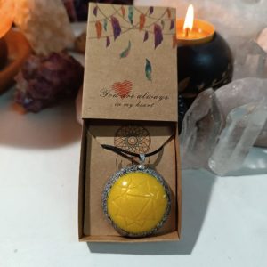 Orgonita Auténtica / Electronite Colgante o llavero Chakra Plexo Solar formato Semiesfera