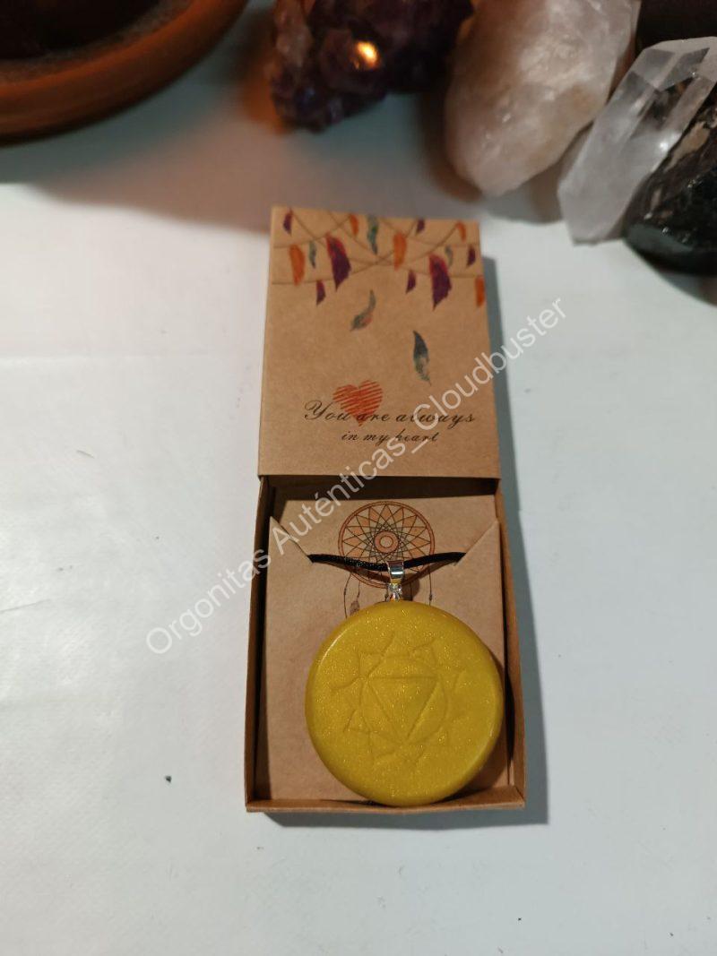 Orgonita Auténtica / Electronite Colgante o llavero Plexo Solar formato Semicírculo - Imagen 5